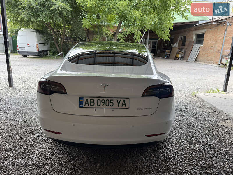 Седан Tesla Model 3 2018 в Виннице