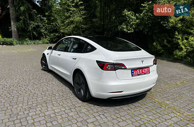 Седан Tesla Model 3 2021 в Львове