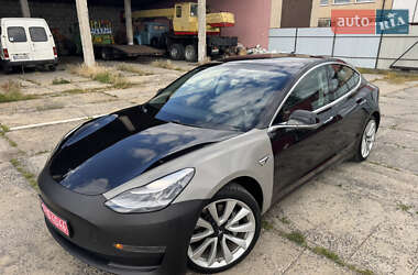 Седан Tesla Model 3 2018 в 