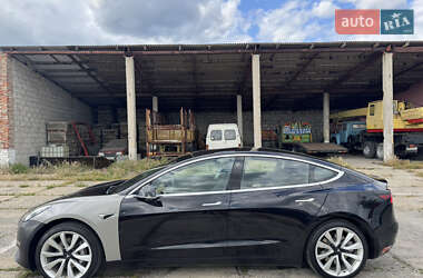 Седан Tesla Model 3 2018 в 