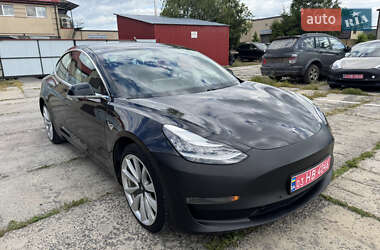 Седан Tesla Model 3 2018 в 