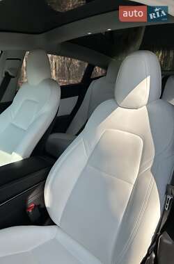 Седан Tesla Model 3 2018 в Вишгороді