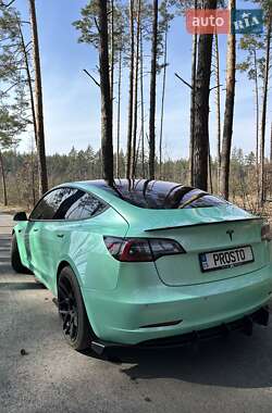 Седан Tesla Model 3 2018 в Вишгороді