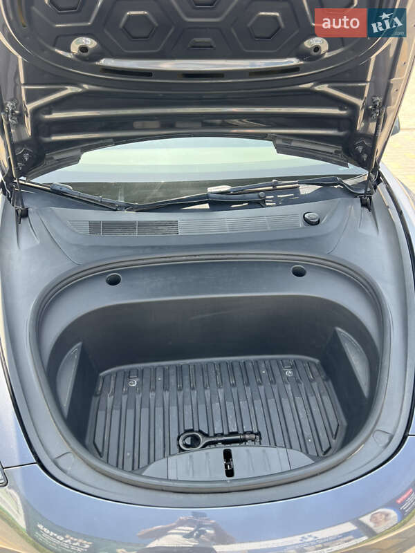 Седан Tesla Model 3 2021 в Виннице фото 16 Седан Tesla Model 3 2021 в Виннице