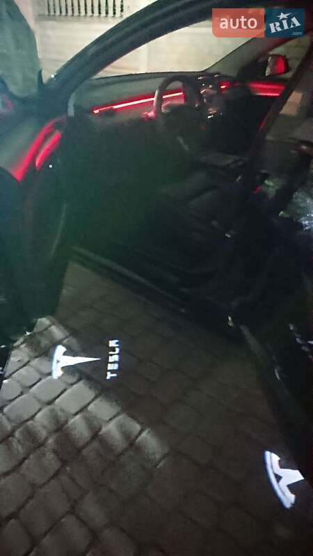 Седан Tesla Model 3 2022 в Ивано-Франковске фото 28 Седан Tesla Model 3 2022 в Ивано-Франковске