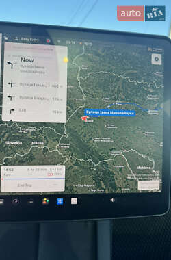 Седан Tesla Model 3 2021 в 