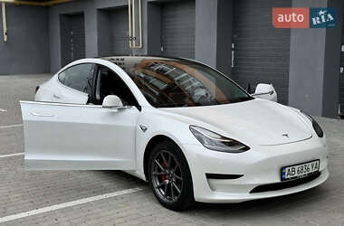 Седан Tesla Model 3 2020 в 