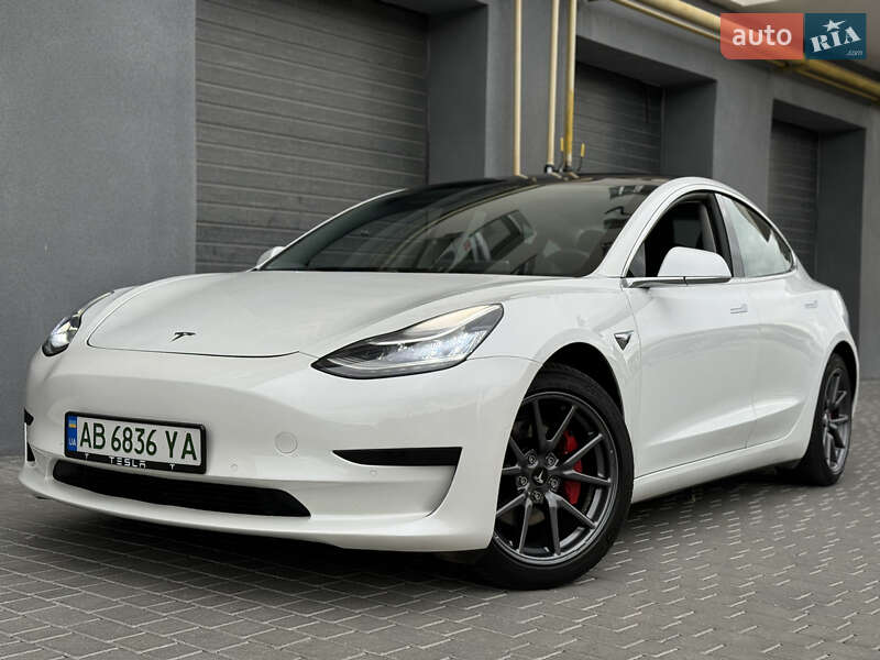 Седан Tesla Model 3 2020 в Виннице