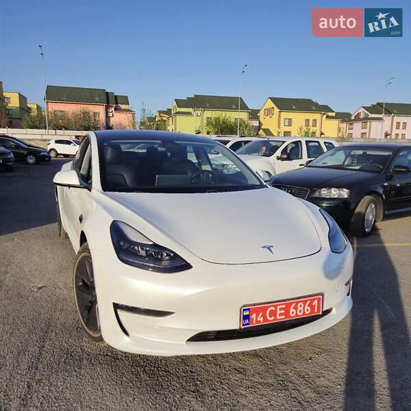 Седан Tesla Model 3 2021 в Вінниці