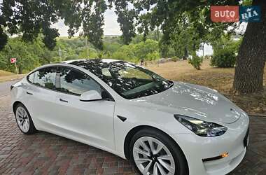 Седан Tesla Model 3 2021 в Кропивницком