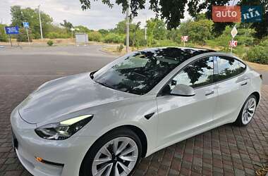 Седан Tesla Model 3 2021 в Кропивницком