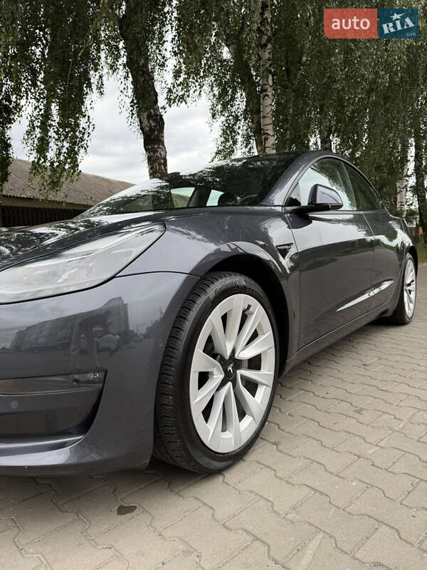 Седан Tesla Model 3 2021 в Луцке фото 2 Седан Tesla Model 3 2021 в Луцке