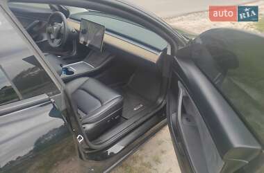 Седан Tesla Model 3 2021 в 
