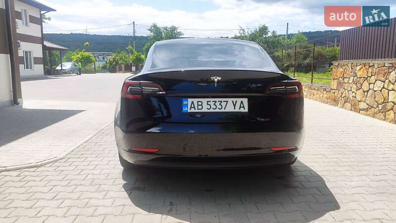Седан Tesla Model 3 2019 в Вінниці