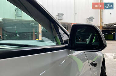 Седан Tesla Model 3 2023 в 