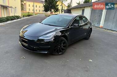 Седан Tesla Model 3 2018 в Виннице
