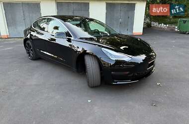 Седан Tesla Model 3 2018 в 