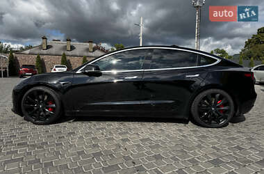 Седан Tesla Model 3 2019 в 