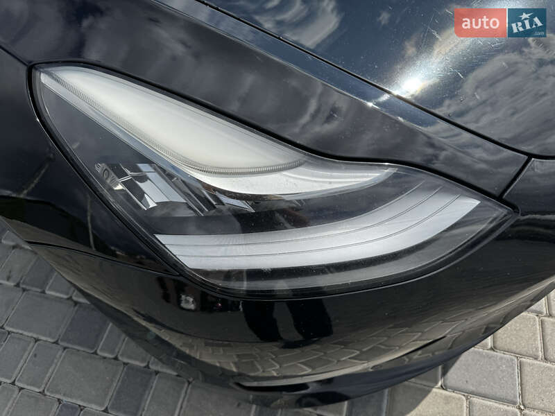 Седан Tesla Model 3 2019 в Кропивницькому