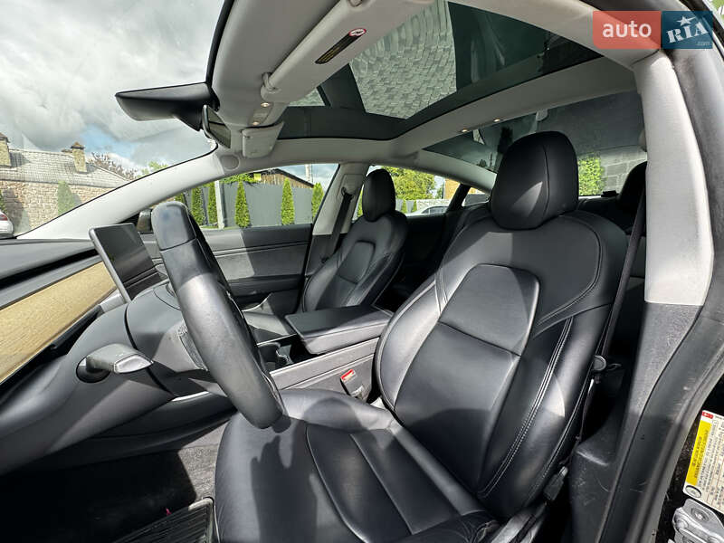 Седан Tesla Model 3 2019 в Кропивницькому