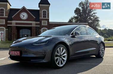 Седан Tesla Model 3 2019 в 