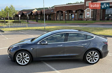 Седан Tesla Model 3 2019 в 