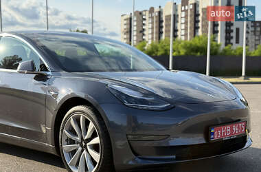 Седан Tesla Model 3 2019 в 