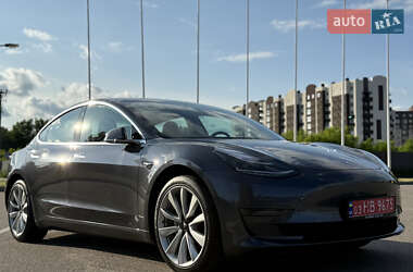 Седан Tesla Model 3 2019 в 