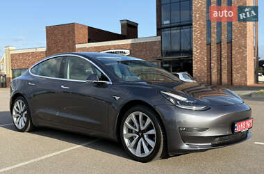Седан Tesla Model 3 2019 в 