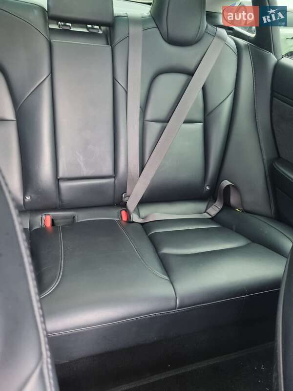 Седан Tesla Model 3 2018 в Полтаве
