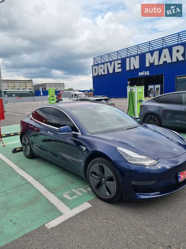 Седан Tesla Model 3 2018 в Полтаве