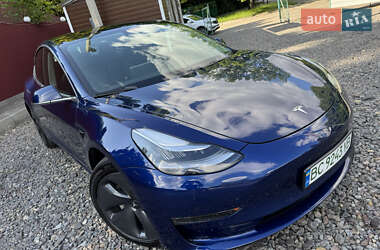 Седан Tesla Model 3 2019 в 
