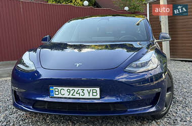 Седан Tesla Model 3 2019 в 