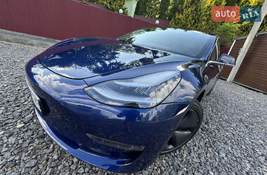 Седан Tesla Model 3 2019 в 