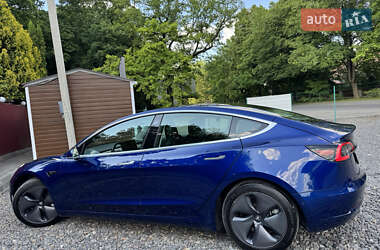 Седан Tesla Model 3 2019 в 