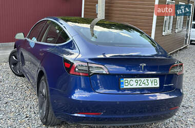Седан Tesla Model 3 2019 в 