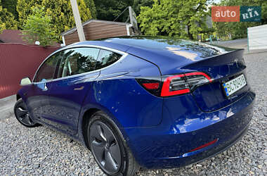 Седан Tesla Model 3 2019 в 