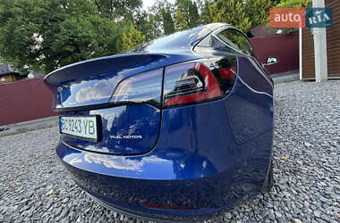 Седан Tesla Model 3 2019 в 