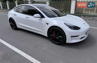 Седан Tesla Model 3 2021 в 