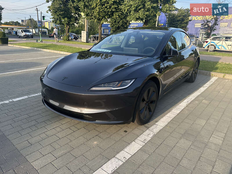 Седан Tesla Model 3 2024 в Хмельницком