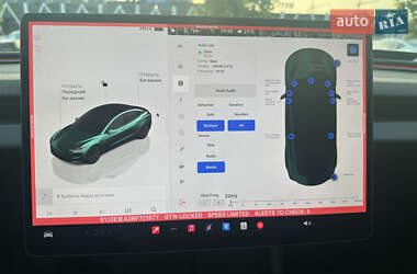 Седан Tesla Model 3 2024 в 