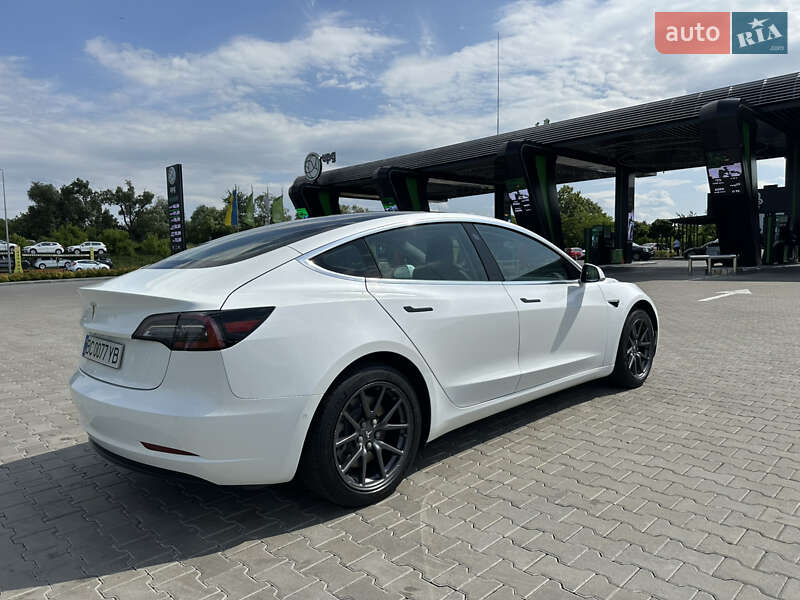 Седан Tesla Model 3 2019 в Львове фото 13 Седан Tesla Model 3 2019 в Львове