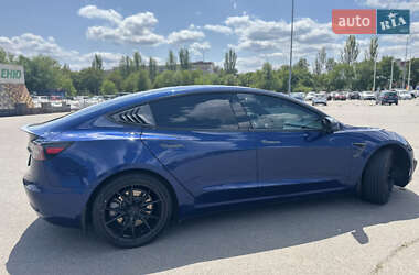 Седан Tesla Model 3 2019 в 