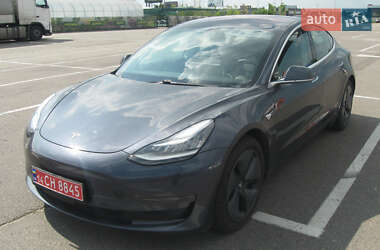Седан Tesla Model 3 2018 в Львові