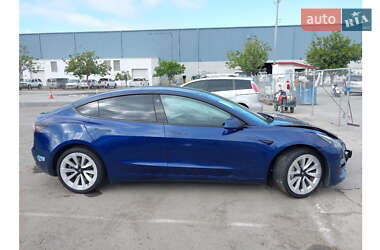 Седан Tesla Model 3 2021 в 