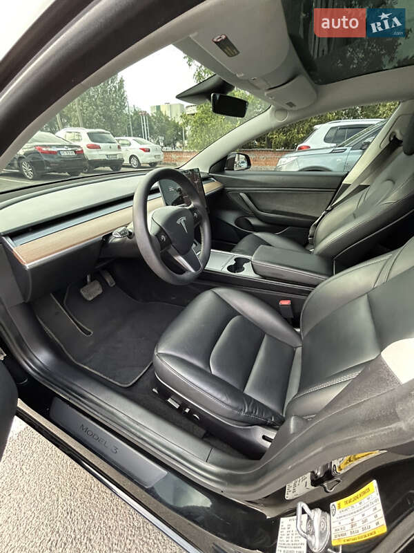 Седан Tesla Model 3 2021 в Днепре