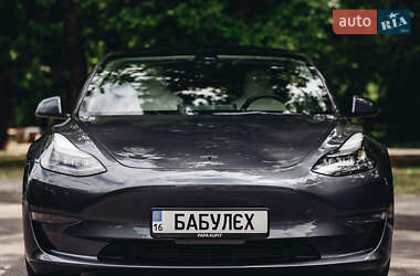 Седан Tesla Model 3 2022 в Одесі