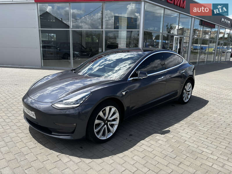Седан Tesla Model 3 2018 в Полтаве
