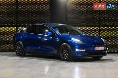 Седан Tesla Model 3 2019 в 