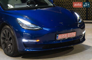 Седан Tesla Model 3 2019 в 